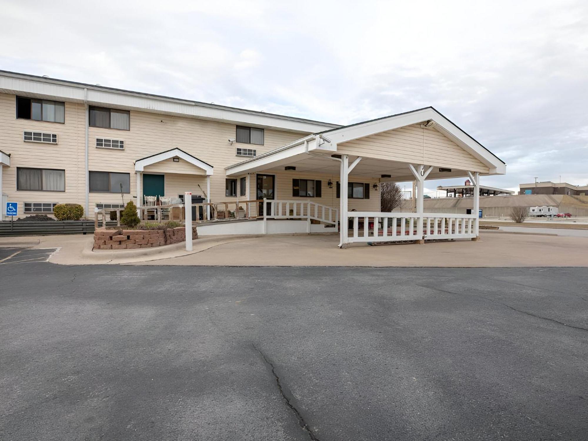 American Inn Ozark Dış mekan fotoğraf